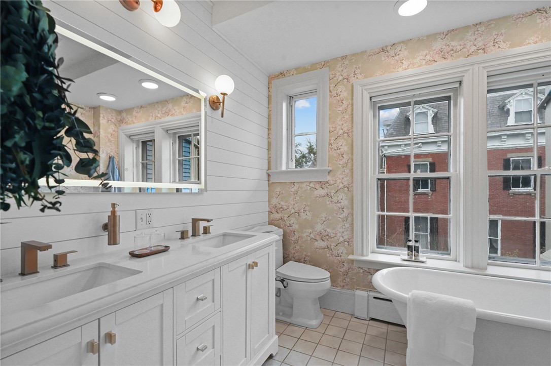 43 Old Beach Road Newport, RI 02840 - Photo 22 of 50