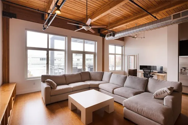 $617,500 | 210 West 5th Street, Unit 203, Kansas City, MO 64105