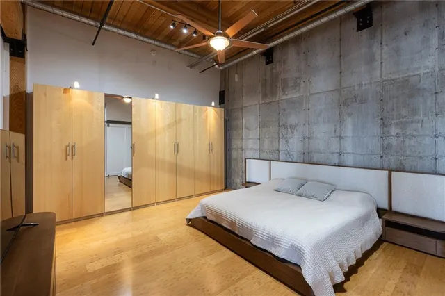 $617,500 | 210 West 5th Street, Unit 203, Kansas City, MO 64105