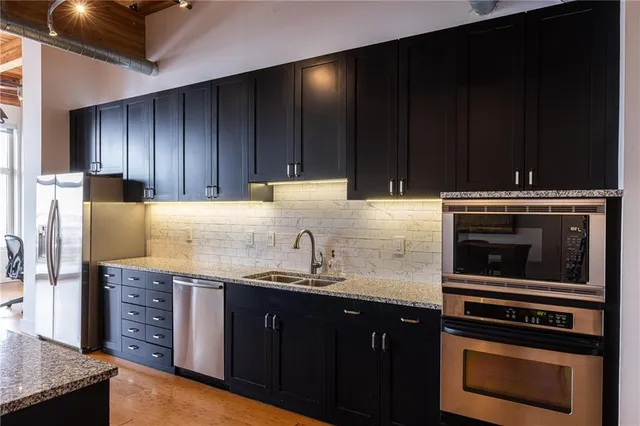 $617,500 | 210 West 5th Street, Unit 203, Kansas City, MO 64105