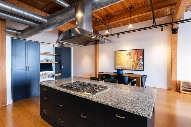 $617,500 | 210 West 5th Street, Unit 203, Kansas City, MO 64105