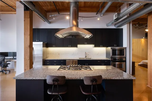 $617,500 | 210 West 5th Street, Unit 203, Kansas City, MO 64105