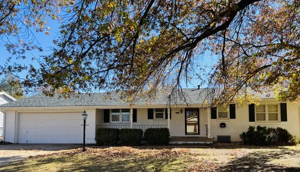 $199,000 | 2324 N Crest, Augusta, KS 67010