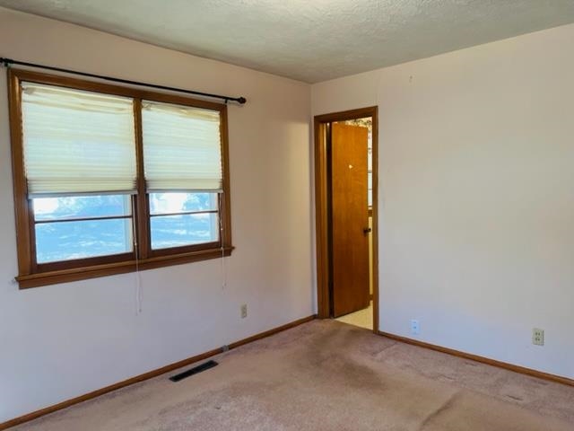 2324 N Crest Augusta, KS 67010 - Photo 11 of 29