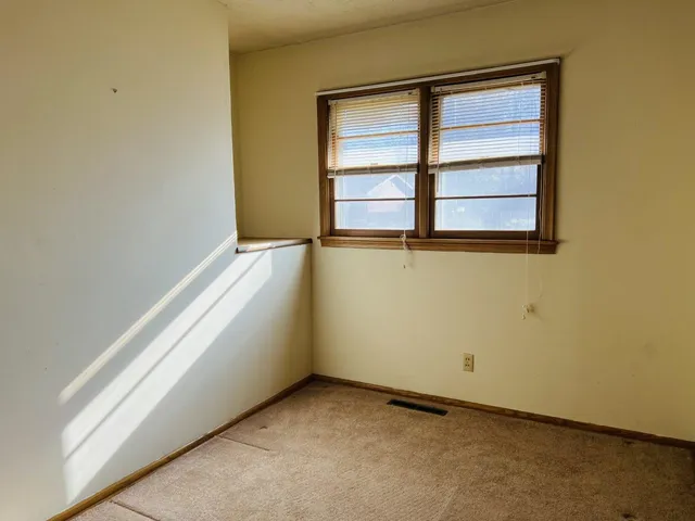 $199,000 | 2324 N Crest, Augusta, KS 67010