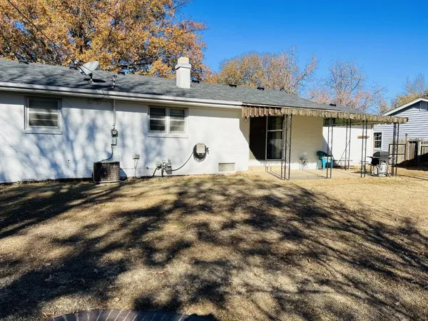 $199,000 | 2324 N Crest, Augusta, KS 67010