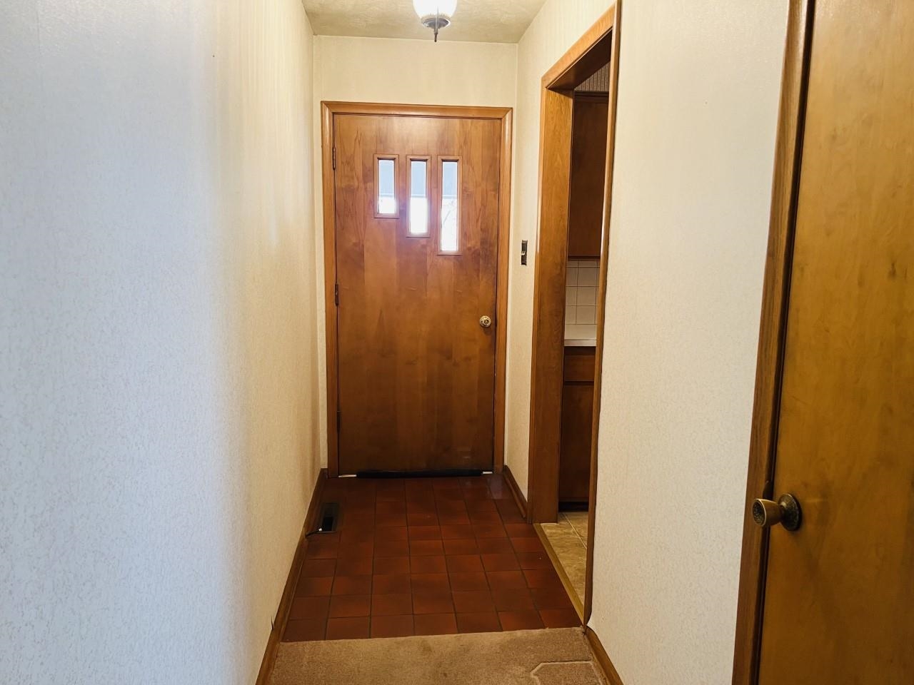 2324 N Crest Augusta, KS 67010 - Photo 3 of 29