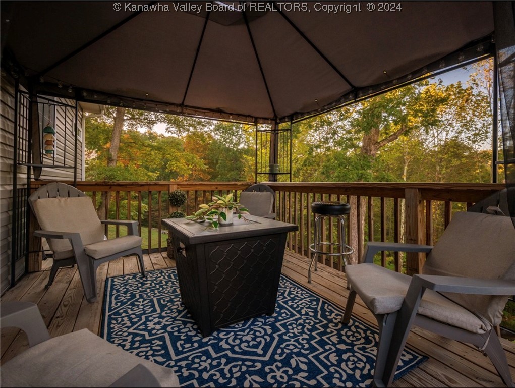 212 Hyde Park Road Winfield, WV 25213 - Photo 17 of 21 Gallery Image 17