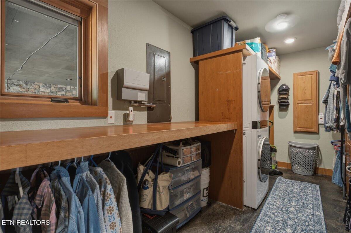 111 Eagle Ridge Road Kingston, TN 37763 - Photo 41 of 52 19-Laundry _ W.I.C.
