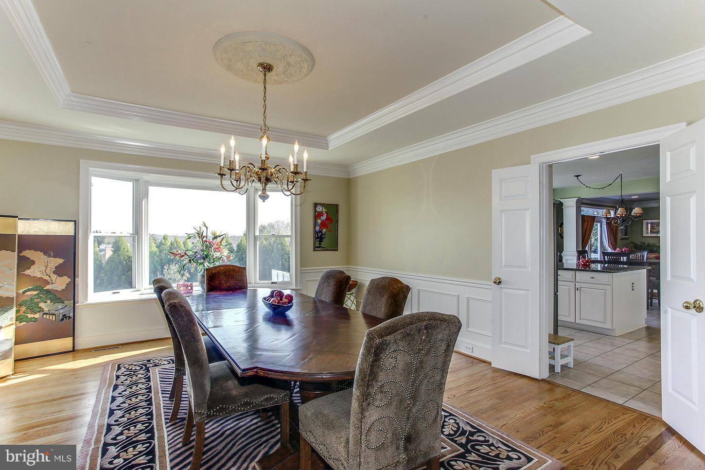 9917 Kendale Road Potomac, MD 20854 - Photo 5 of 26 Dining Room