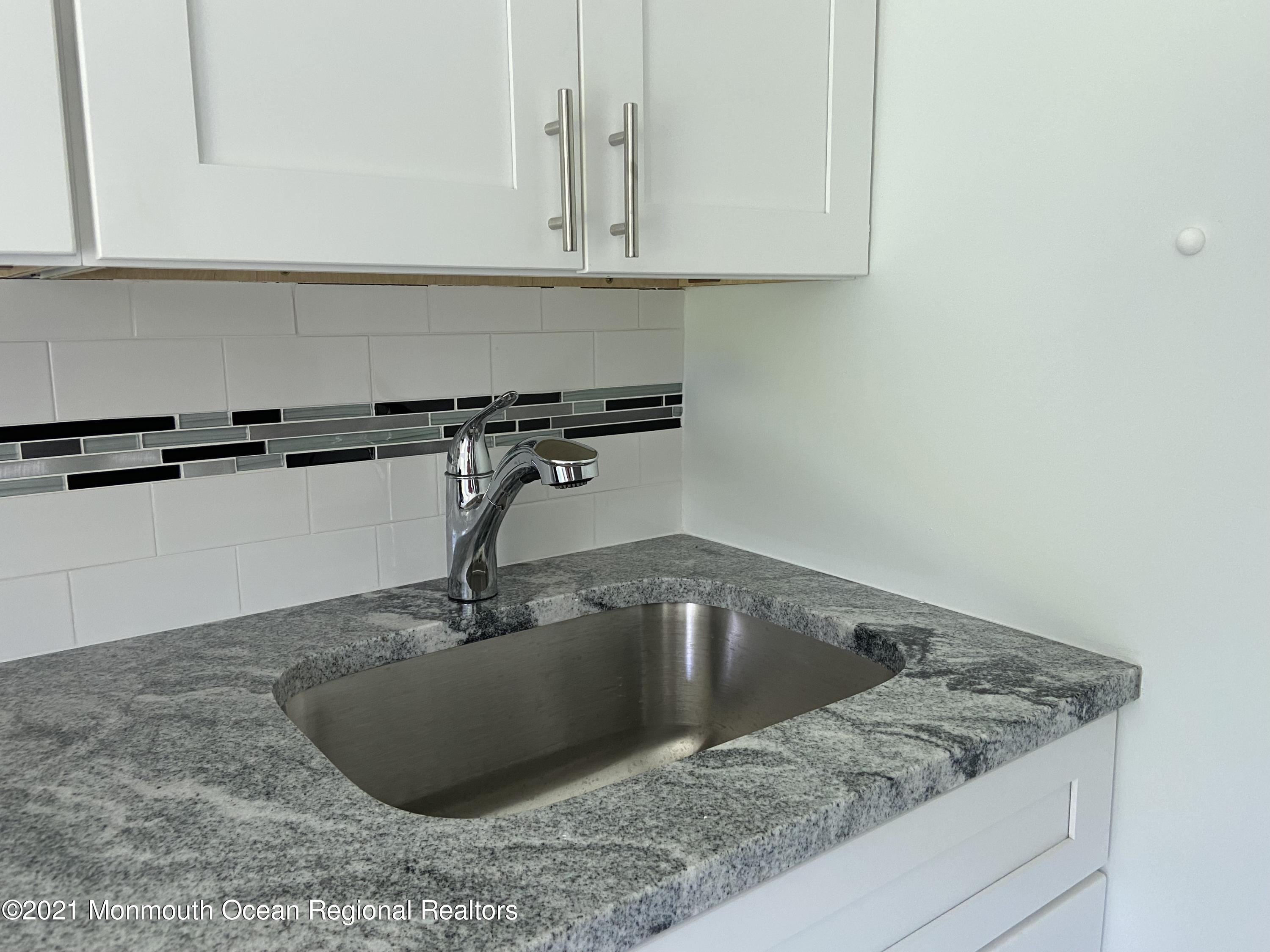 151 Sawmill Road, Unit 265 Brick, NJ 08724 - Photo 3 of 32 Granite Counters with Undermount Sink