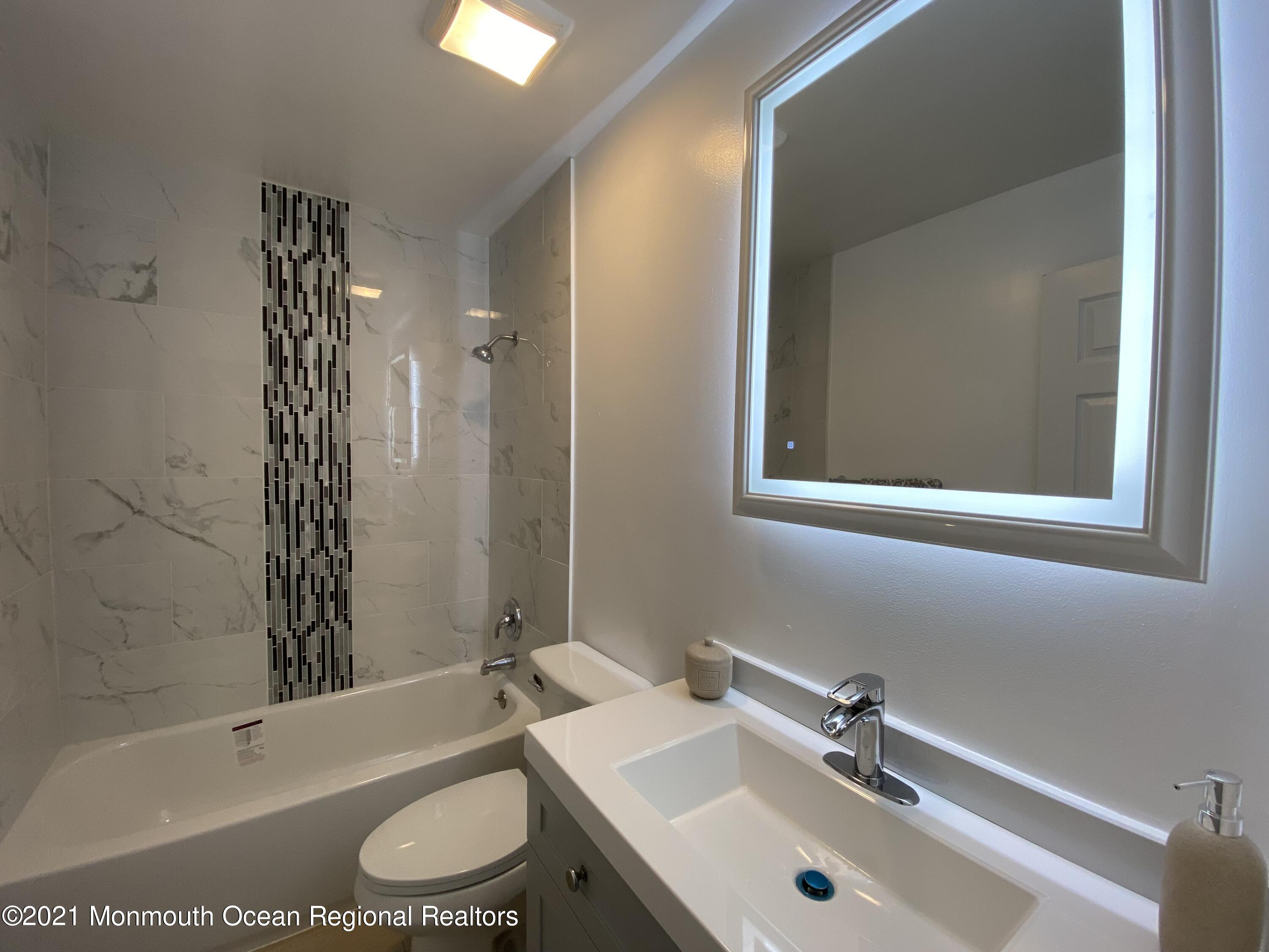 151 Sawmill Road, Unit 265 Brick, NJ 08724 - Photo 26 of 32 Newly Renovated Full Bathroom