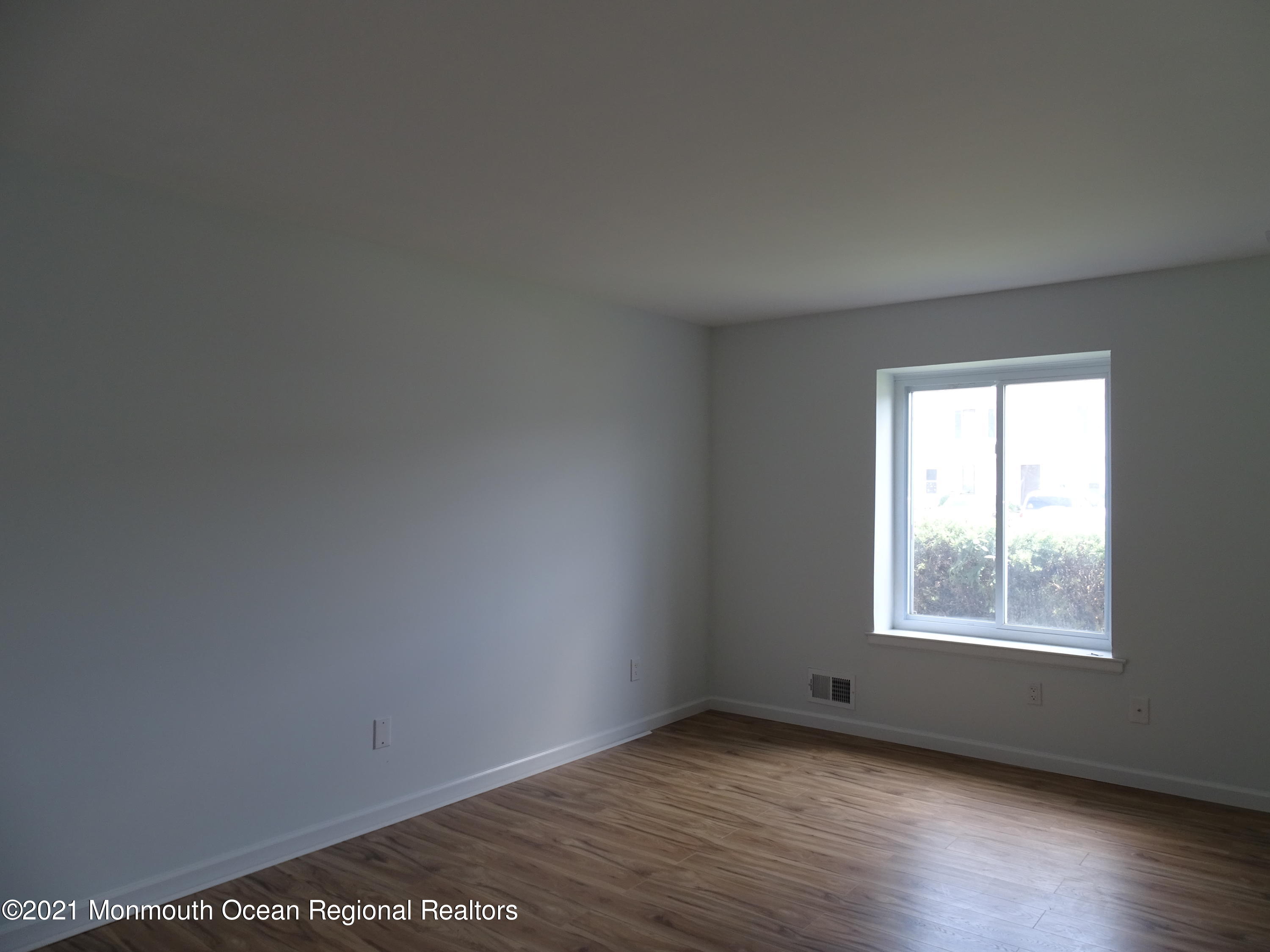 151 Sawmill Road, Unit 265 Brick, NJ 08724 - Photo 7 of 32 Spacious Living Room