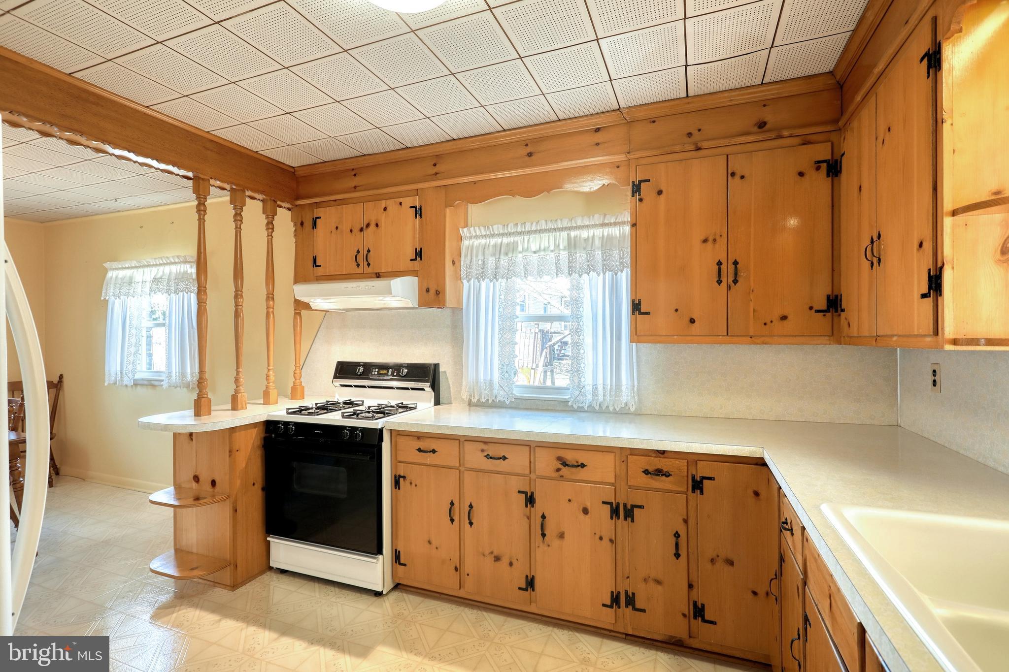 800 Locust Point Road Manchester, PA 17345 - Photo 14 of 32 Gallery Image 14
