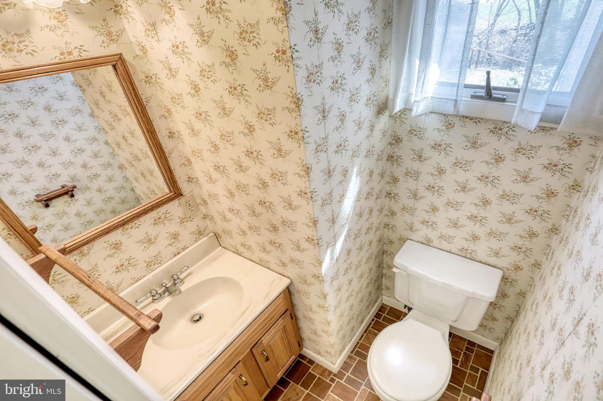 800 Locust Point Road Manchester, PA 17345 - Photo 18 of 32 Gallery Image 18