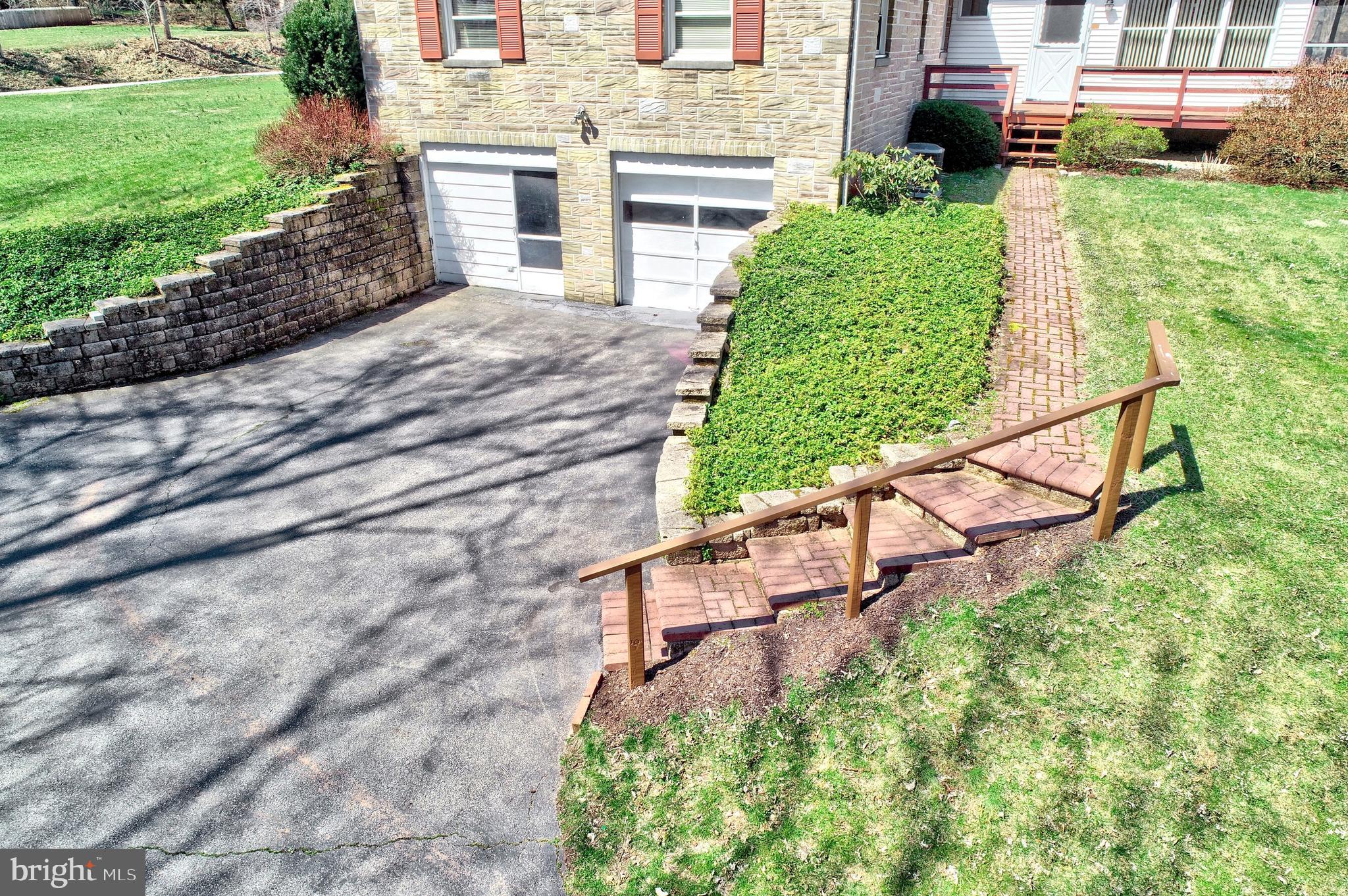 800 Locust Point Road Manchester, PA 17345 - Photo 28 of 32 Gallery Image 28