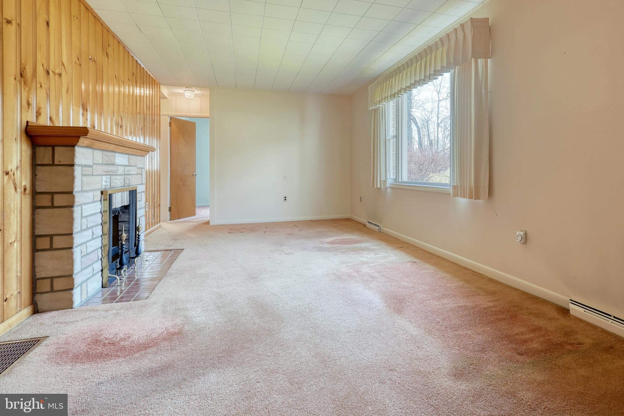 800 Locust Point Road Manchester, PA 17345 - Photo 8 of 32 Gallery Image 8