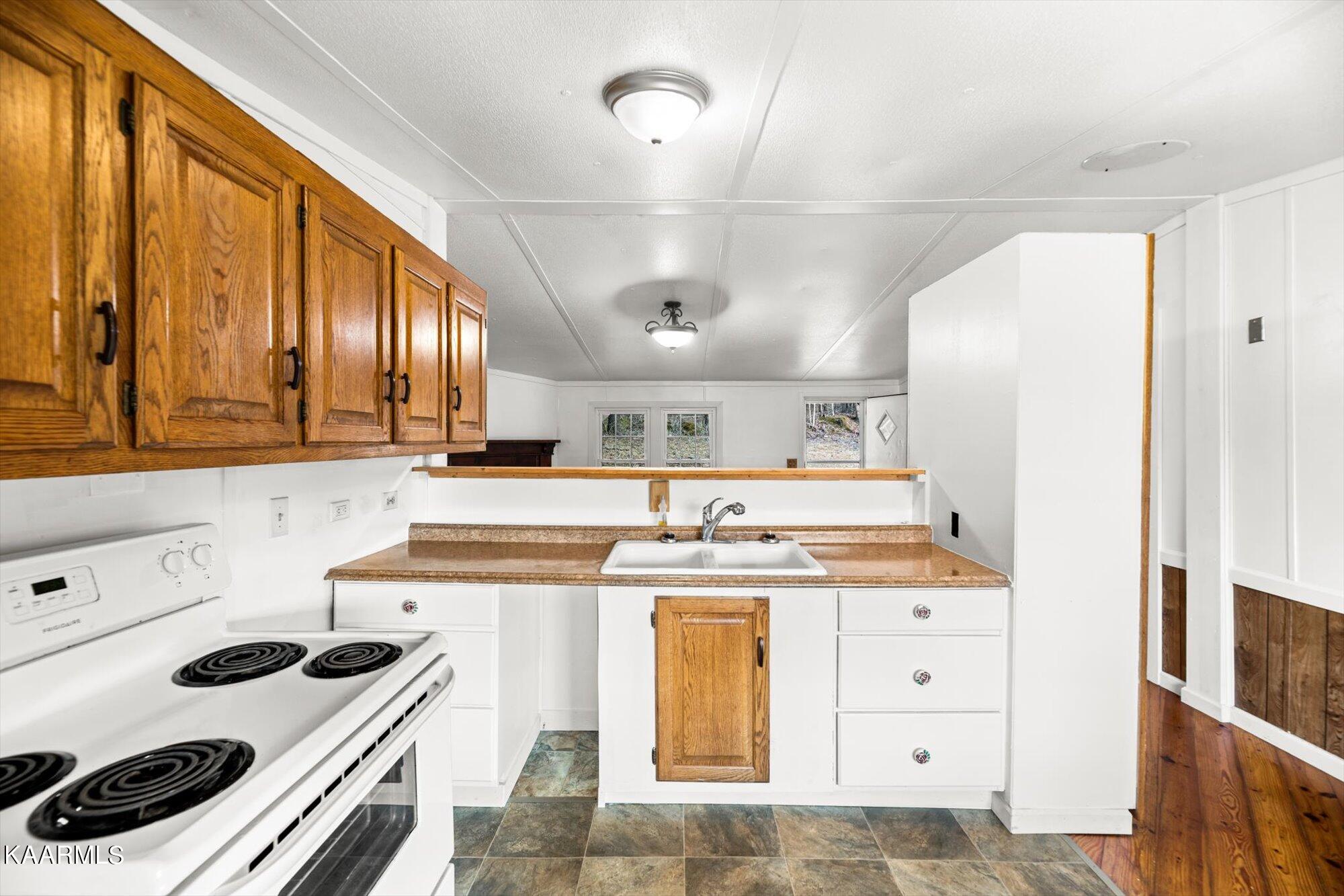 420 Turnpike Road Madisonville, TN 37354 - Photo 6 of 18 06-420-Turnpike-Rd-Madisonville-TN-6 - C