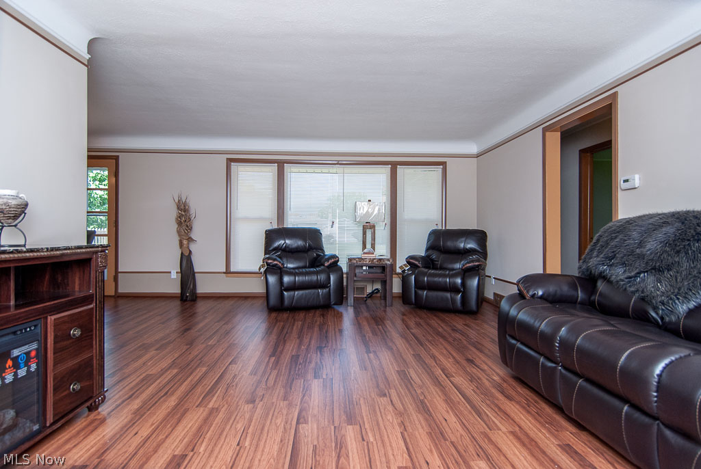 163 Brush Road Cleveland, OH 44143 - Photo 8 of 11 Gallery Image 8