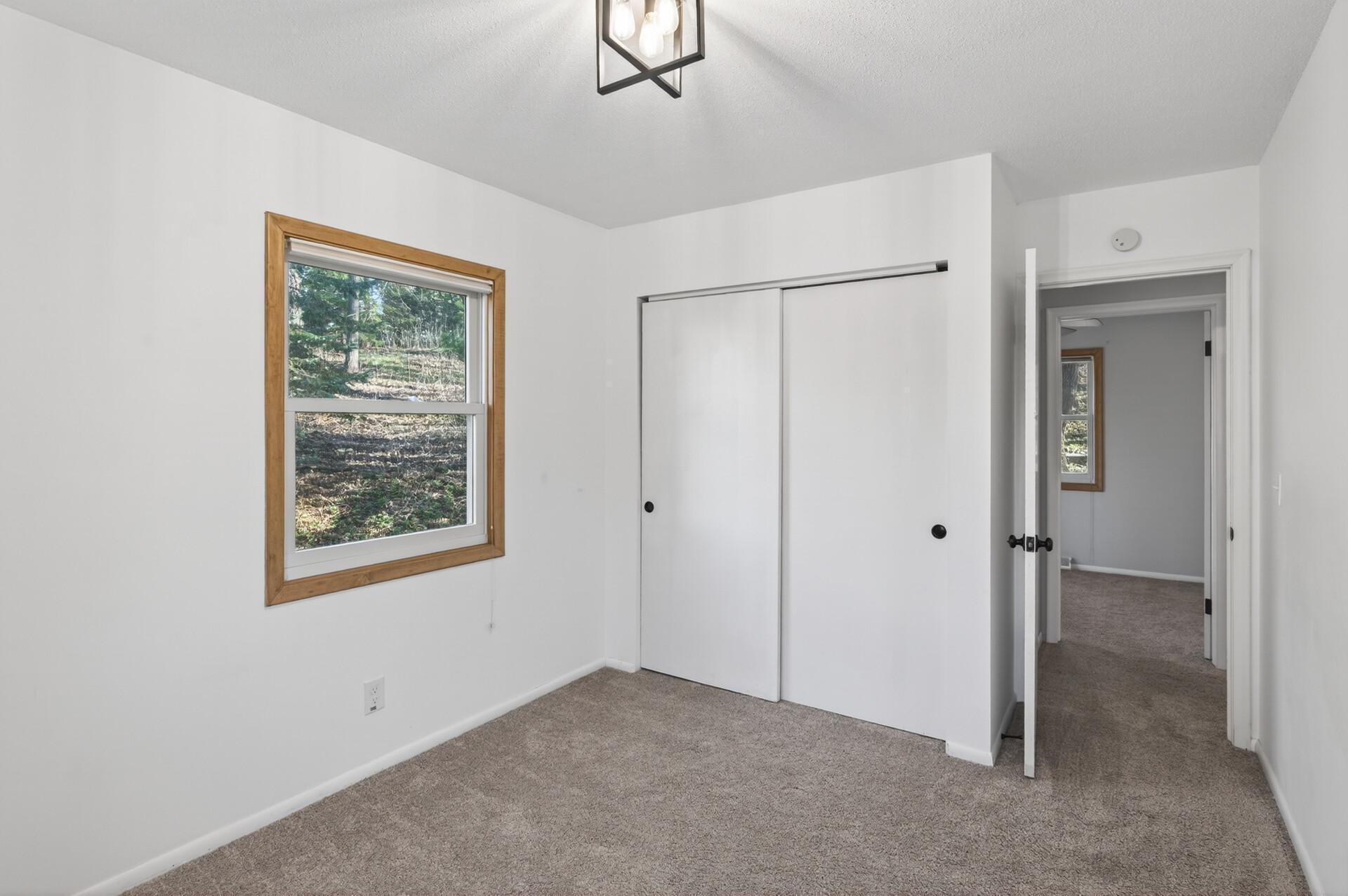 11860 Sunnybrook Road Eden Prairie, MN 55347 - Photo 13 of 33