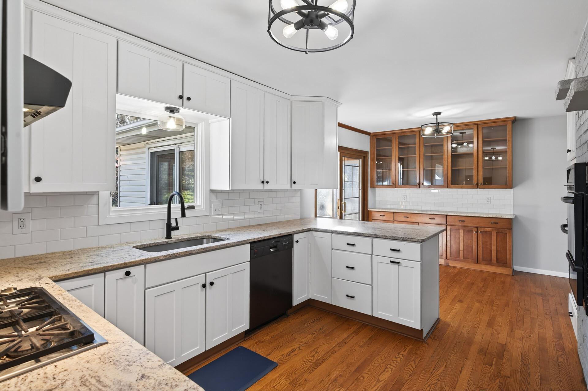 11860 Sunnybrook Road Eden Prairie, MN 55347 - Photo 2 of 33