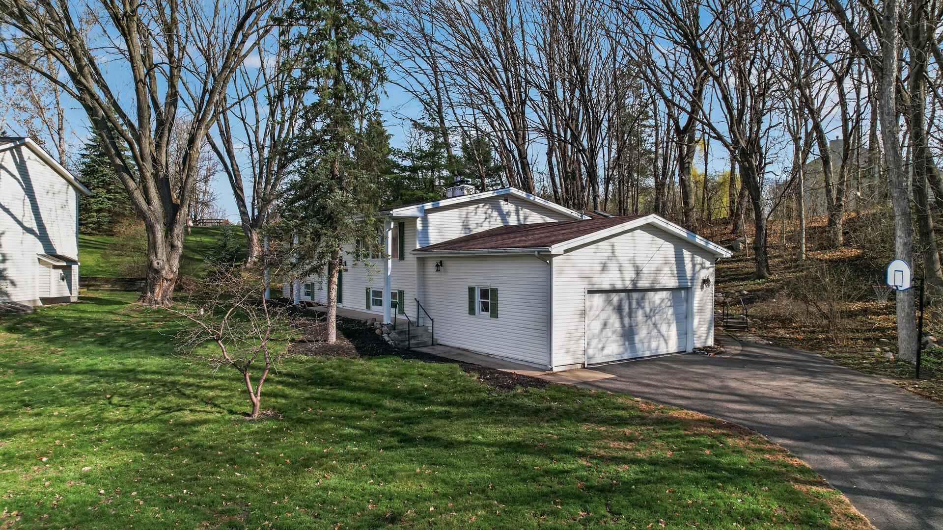 11860 Sunnybrook Road Eden Prairie, MN 55347 - Photo 31 of 33