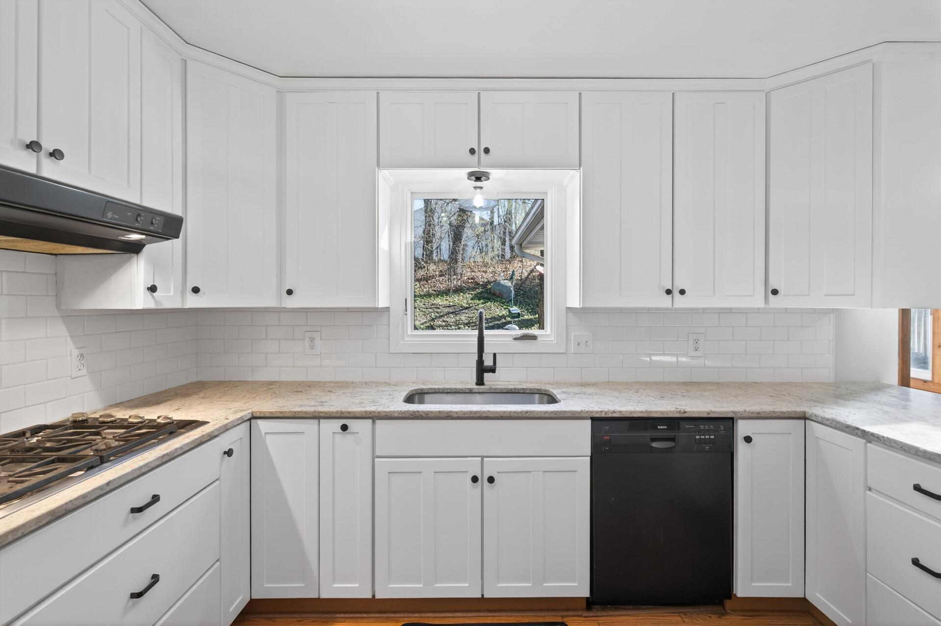 11860 Sunnybrook Road Eden Prairie, MN 55347 - Photo 9 of 33