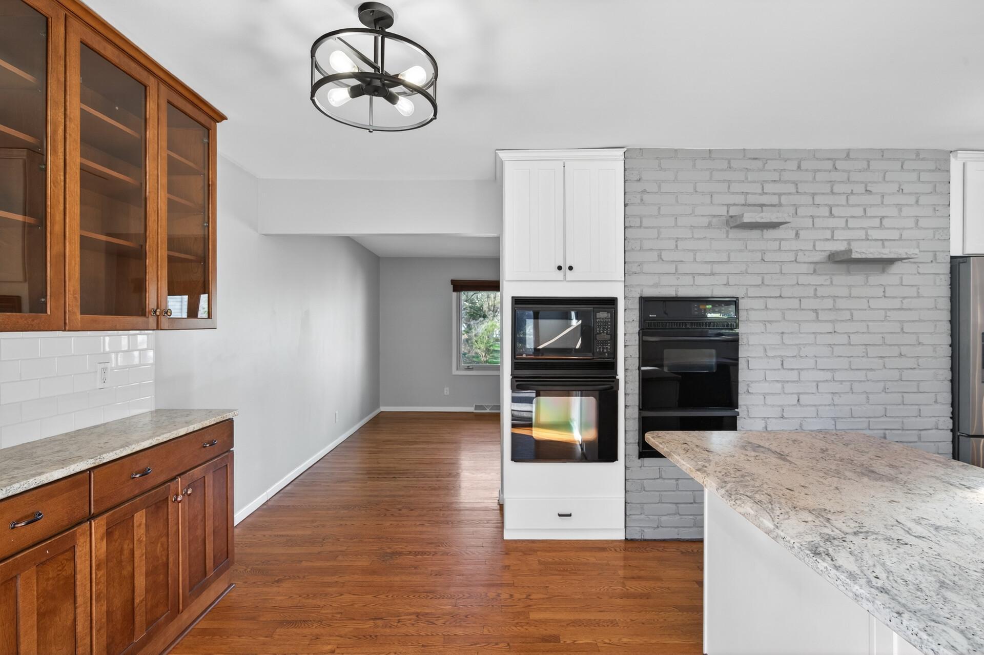 11860 Sunnybrook Road Eden Prairie, MN 55347 - Photo 10 of 33