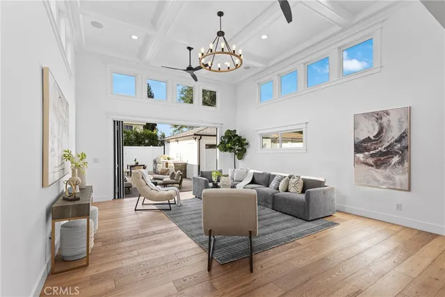 $1,999,900 | 12947 La Maida Street, Sherman Oaks, CA 91423