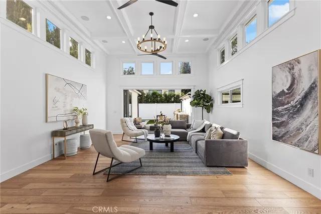 $1,999,900 | 12947 La Maida Street, Sherman Oaks, CA 91423