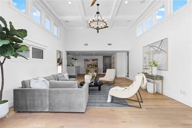 $1,999,900 | 12947 La Maida Street, Sherman Oaks, CA 91423