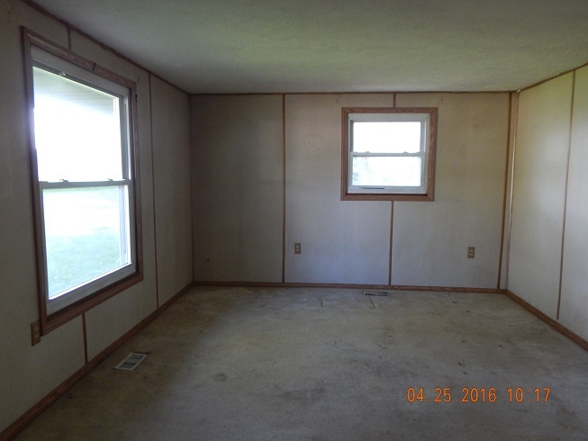 7245 South Bakersfield Road Bloomington, IN 47401 - Photo 3 of 11 Gallery Image 3