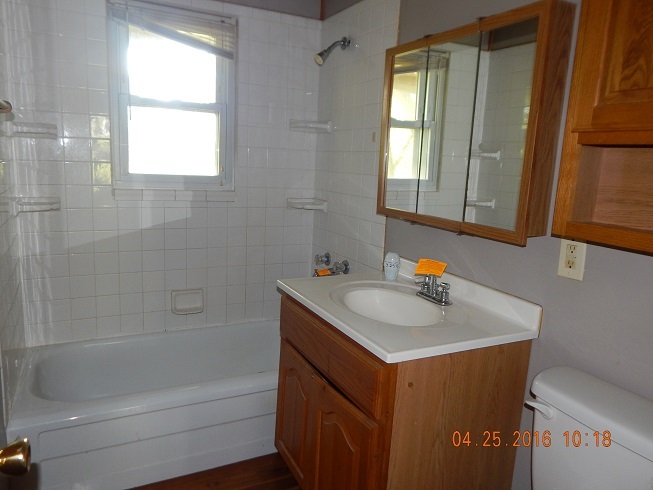 7245 South Bakersfield Road Bloomington, IN 47401 - Photo 5 of 11 Gallery Image 5
