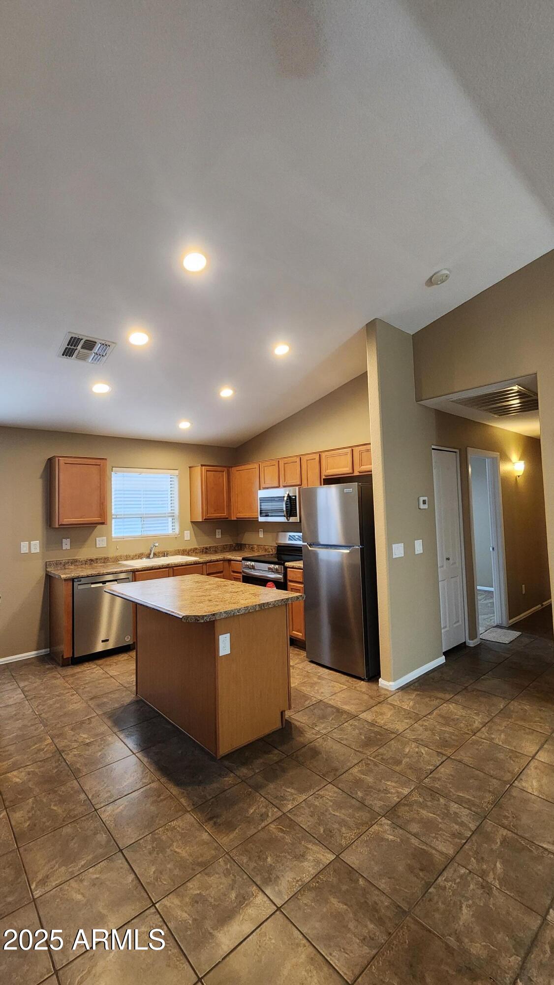 42539 West Hillman Drive Maricopa, AZ 85138 - Photo 4 of 15 42539 W HILLMAN Dr