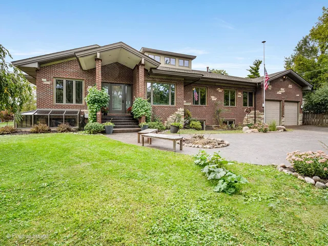 $999,999 | 4218 Florence Avenue, Downers Grove, IL 60515