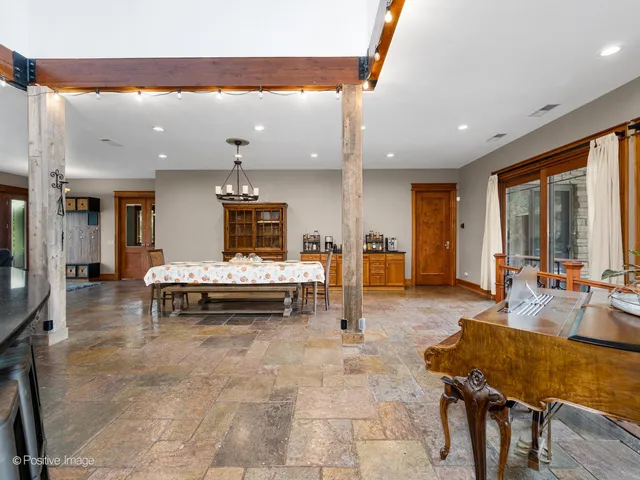 $999,999 | 4218 Florence Avenue, Downers Grove, IL 60515