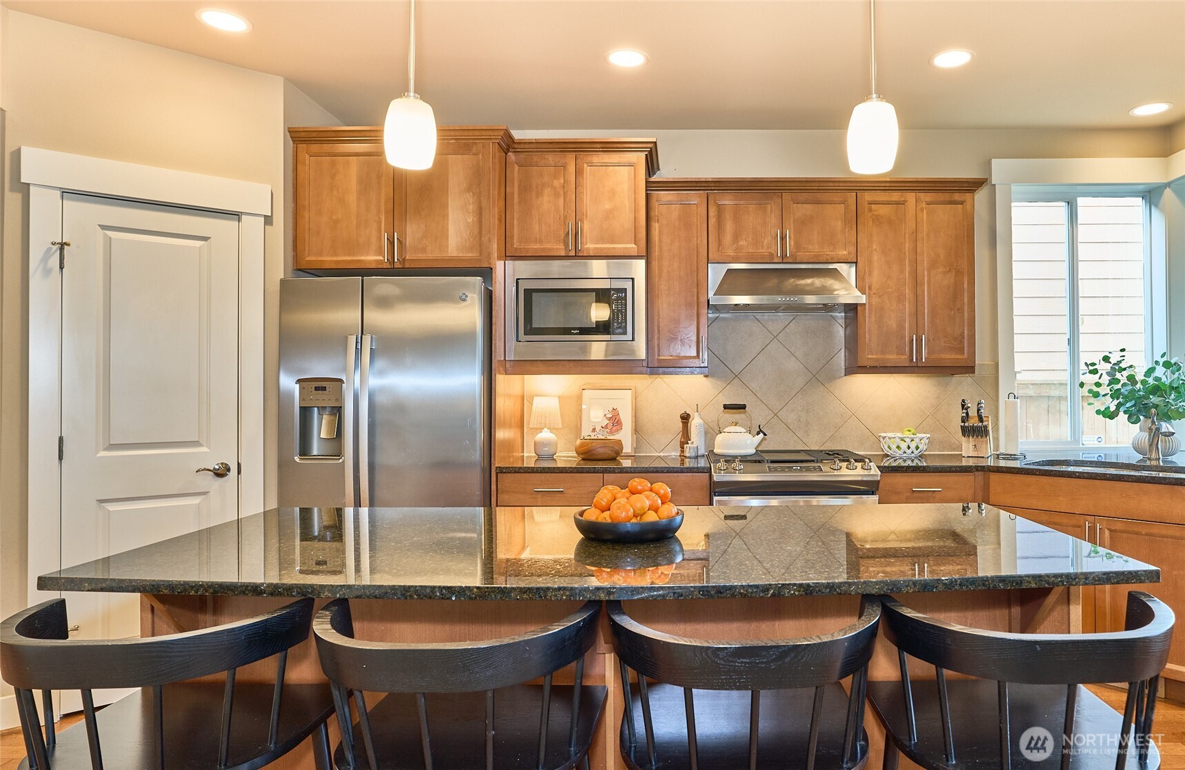 5508 Northeast 7th Place Renton, WA 98059 - Photo 6 of 29