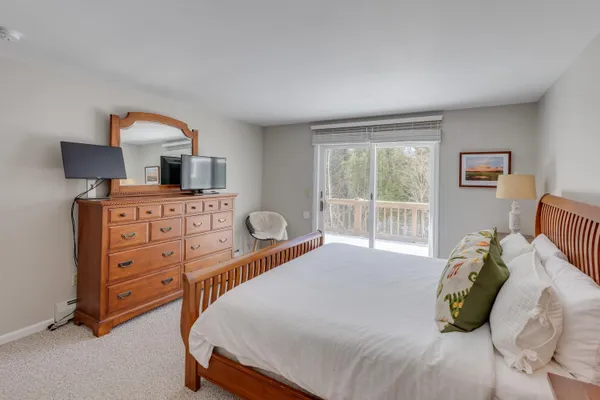 $529,000 | 5 Whiteoak Lane, Unit 8, Lincoln, NH 03251