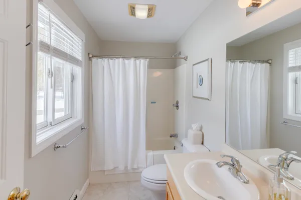 $529,000 | 5 Whiteoak Lane, Unit 8, Lincoln, NH 03251