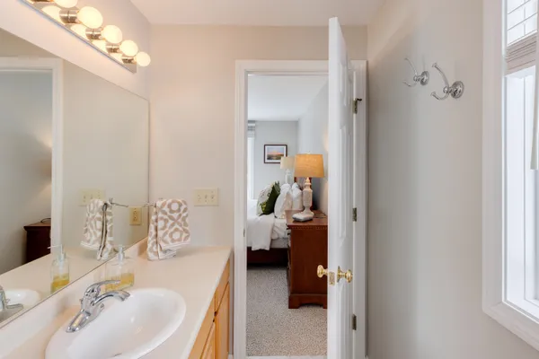 $529,000 | 5 Whiteoak Lane, Unit 8, Lincoln, NH 03251