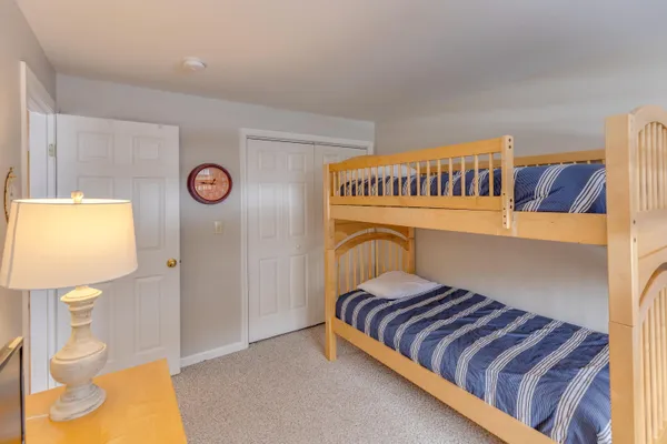 $529,000 | 5 Whiteoak Lane, Unit 8, Lincoln, NH 03251