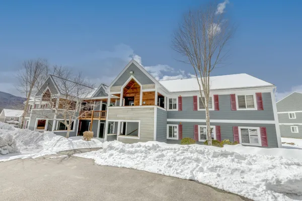 $529,000 | 5 Whiteoak Lane, Unit 8, Lincoln, NH 03251