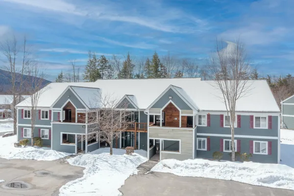 $529,000 | 5 Whiteoak Lane, Unit 8, Lincoln, NH 03251