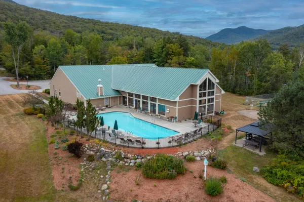 $529,000 | 5 Whiteoak Lane, Unit 8, Lincoln, NH 03251