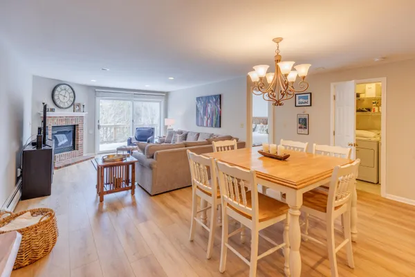 $529,000 | 5 Whiteoak Lane, Unit 8, Lincoln, NH 03251