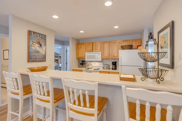 $529,000 | 5 Whiteoak Lane, Unit 8, Lincoln, NH 03251