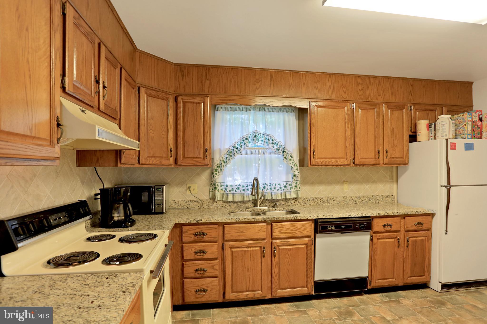 2495 Grandview Road Hanover, PA 17331 - Photo 6 of 26