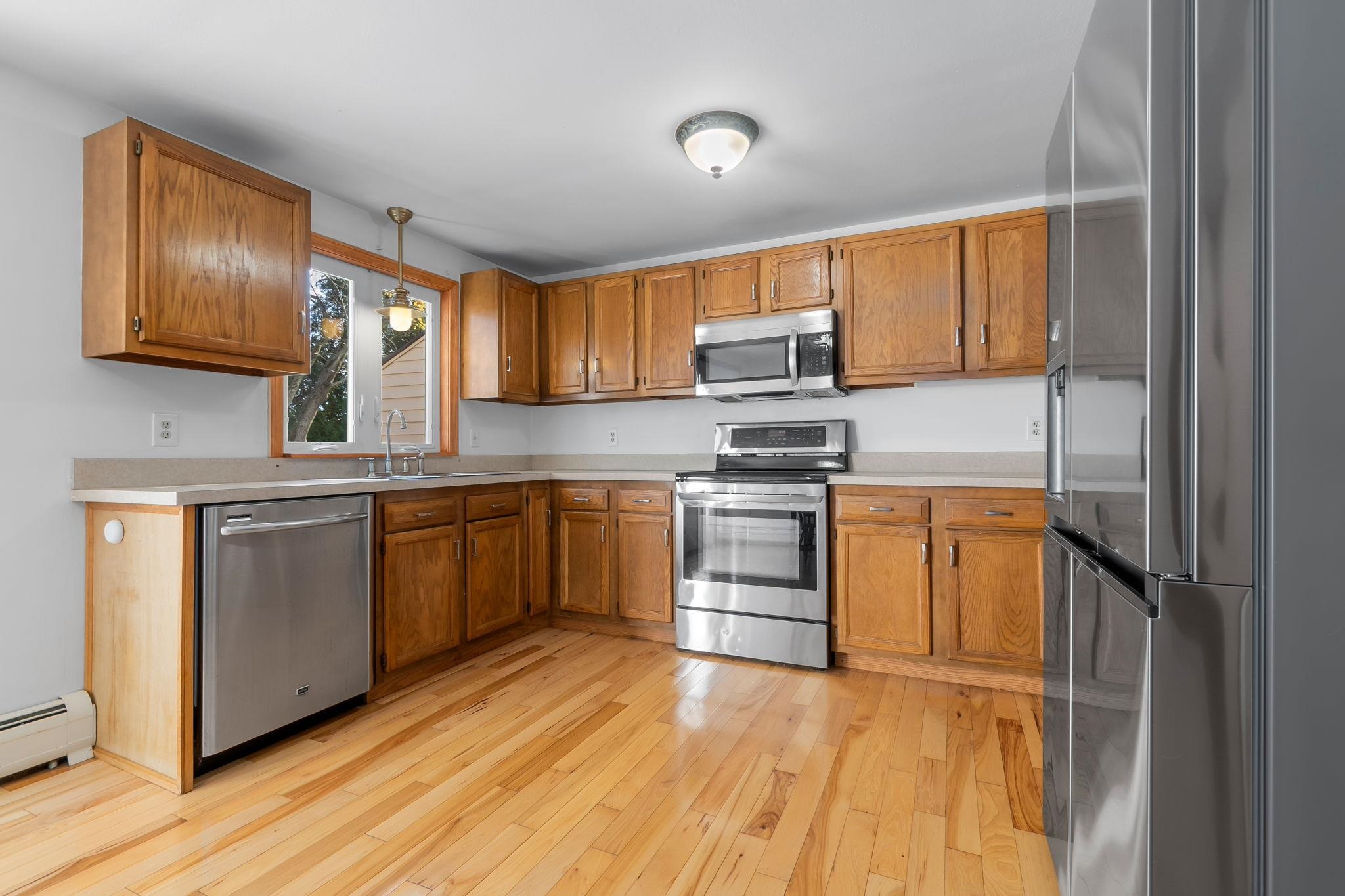 135 Forrest Street, Unit 10 Plaistow, NH 03865 - Photo 3 of 30