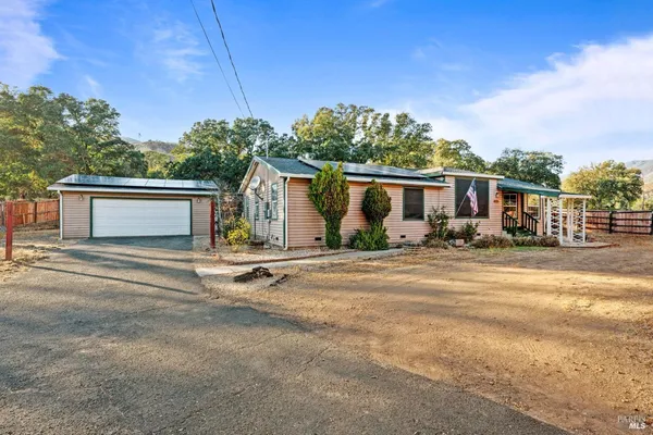 $269,900 | 3007 Shasta Road, Clearlake Oaks, CA 95423