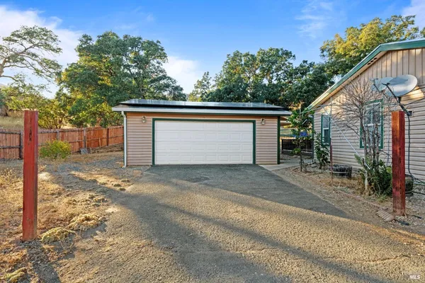 $269,900 | 3007 Shasta Road, Clearlake Oaks, CA 95423